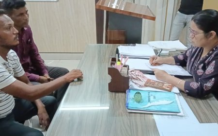 सिंचाई की नहर खुलवाने की मांग को लेकर ग्रामीणों ने एसडीएम को सौंपा ज्ञापन