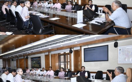 यूपी में सार्वजनिक ईवी चार्जिंग स्टेशनों का जाल बिछाने की तैयारी: मुख्य सचिव ने विभागों को दिए जमीन चिन्हित करने के निर्देश