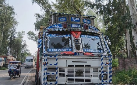 सहारनपुर में खनन माफिया पर पुलिस का शिकंजा: ओवरलोड सामग्री से भरे 3 बड़े डम्पर सीज, विभाग को भेजी रिपोर्ट