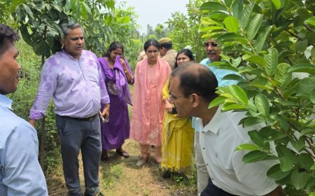 सीतापुर में बोले अपर मुख्य सचिव बीएल मीना: किसानों को आधुनिक तकनीक से जोड़ें, सरकारी योजनाओं का करें व्यापक प्रचार
