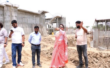 हाथरस में नमामि गंगे परियोजना का निरीक्षण: पालिकाध्यक्ष श्वेता चौधरी ने परखी काम की गुणवत्ता, जल्द पूरा करने के निर्देश