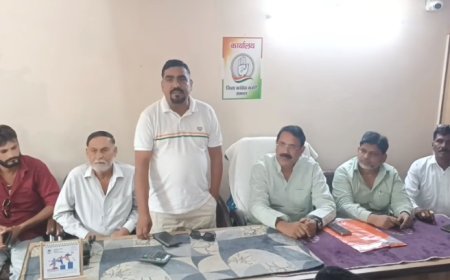 Sambhal Congress News: संभल में कांग्रेस की बड़ी बैठक, राजेंद्र पाल गौतम के दौरे से पहले दलित मुस्लिम एकता पर रणनीति तैयार