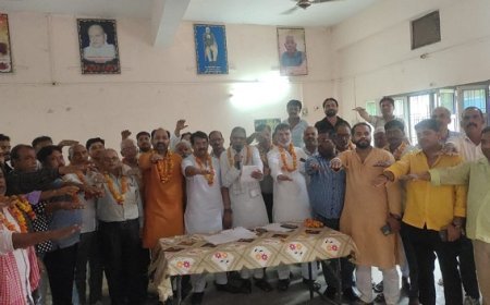 Hardoi Private Bus Unity Forum: प्राइवेट बस मालिक एकता मंच की कार्यकारिणी का गठन, बस संचालकों की समस्याओं के समाधान का दिलाया भरोसा