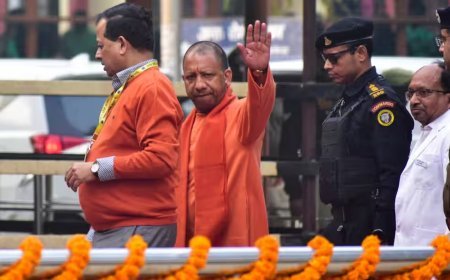 UP News: मुख्यमंत्री योगी ने SDRF, PAC और अग्निशमन सेवा के 8 जाबांजों को किया सम्मानित, आपदा प्रबंधन पर दी बड़ी सौगात