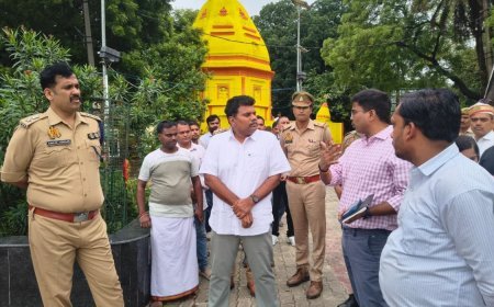 Sitapur News: नैमिषारण्य में कांवड़ यात्रा और सावन मेले की तैयारियां तेज, डीएम और एसपी ने परखीं सुरक्षा व्यवस्थाएं
