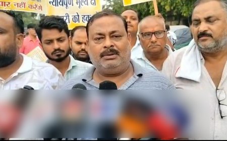 Sitapur News: सीतापुर में लखनऊ जा रहे कृषि व्यापारियों का पैदल मार्च रोका, लालबाग चौराहे पर प्रशासन से तीखी नोकझोंक