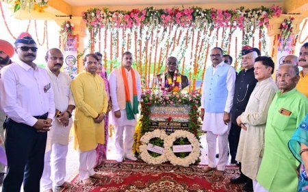 हरदोई के वीर सपूत को नमन, डिप्टी सीएम ब्रजेश पाठक ने शहीद मेजर पंकज पांडेय की प्रतिमा का किया अनावरण