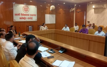 Hardoi: जनगणना-2027 की तैयारियां तेज, डीसीएचबी कार्य समयबद्ध व गुणवत्तापूर्ण पूरा करने के निर्देश