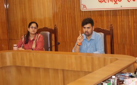 Hardoi: मुख्यमंत्री युवा उद्यमी विकास योजना की समीक्षा बैठक: पात्र युवाओं को समयबद्ध लाभ दिलाने पर डीएम का जोर