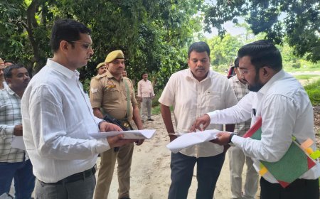 सीतापुर: जिलाधिकारी ने सिधौली में जमीनों के बैनामों की ज़मीनी हक़ीक़त परखी, स्टाम्प शुल्क में ढिलाई पर कड़ी कार्रवाई की चेतावनी