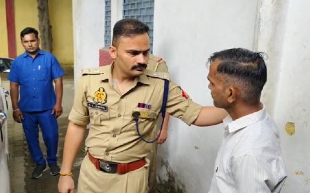 Sambhal: 120 साल पुरानी मस्जिद में नमाज़ को लेकर विवाद, 5 लोगों पर एफआईआर दर्ज