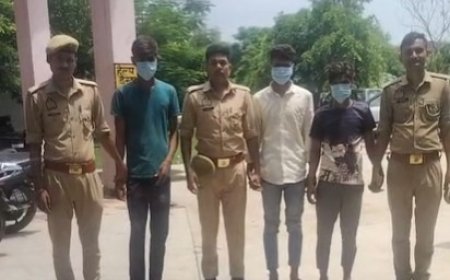 Hardoi: ई-रिक्शा सवार से मोबाइल छीनने वाले तीन लुटेरे गिरफ्तार, लूटा गया फोन और बाइक बरामद