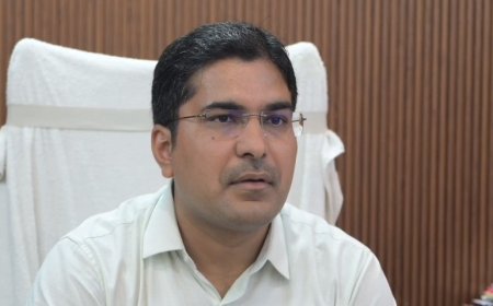 सम्भल में बनेगा लैंड बैंक, भूमिहीनों को मिलेगा जमीन का हक; डीएम अंकित खंडेलवाल ने बताया प्लान
