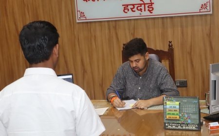 Hardoi: जनसुनवाई में डीएम अनुनय झा ने सुनीं 46 शिकायतें, समयबद्ध एवं गुणवत्तापूर्ण निस्तारण के दिए निर्देश