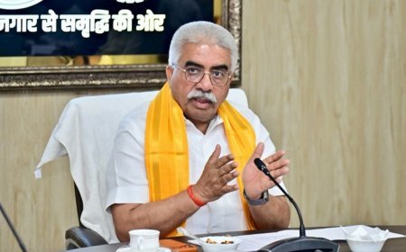 Lucknow: योगी सरकार में रेशम क्षेत्र बना आत्मनिर्भरता और रोजगार का सशक्त माध्यम- मंत्री राकेश सचान