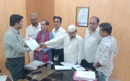 Sambhal: कांवड़ यात्रा और चेहल्लुम से पहले सपा का अल्टीमेटम, एसडीएम को सौंपा 5 सूत्रीय ज्ञापन