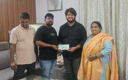 Hardoi: कुबेर लाल जन सेवा संस्थान ने वृद्धाश्रम को दिए दो कूलर, स्नानघर-शौचालय निर्माण हेतु ₹25 हजार की सहायता