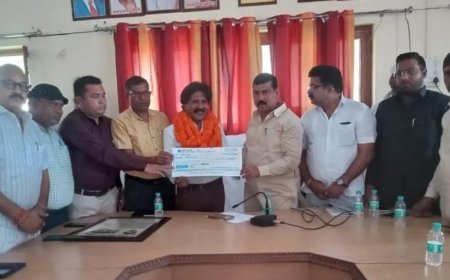देवबंद नगर पालिका में वरिष्ठ लिपिक मोहम्मद अकबर का भावभीनी विदाई समारोह आयोजित