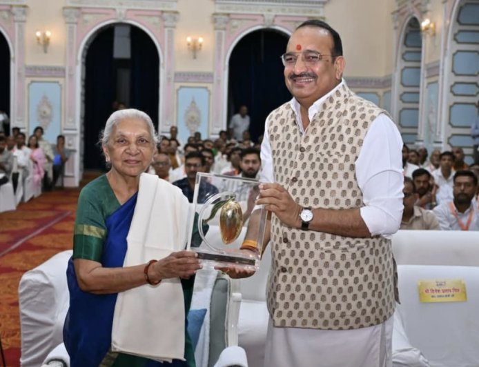 उत्तर प्रदेश आम महोत्सव-2026: मैंगो बायर-सेलर मीट में किसानों और निर्यातकों के बीच हुए अहम समझौते