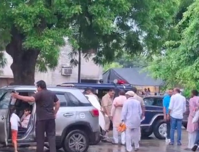 71 हेक्टेयर ग्रामसभा घोटाला: तत्कालीन SDM समेत 6 गिरफ्तार, सरकारी जमीन की लूट का बड़ा खेल बेनकाब