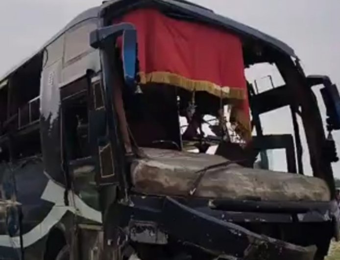 Ganga Expressway Accident: हरदोई में गंगा एक्सप्रेसवे पर 20 फीट नीचे गिरी स्लीपर बस, 50 यात्री घायल, 12 गंभीर