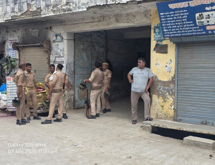 देवबंद में बिजली चोरी के खिलाफ बड़ी कार्रवाई: कई लोगों पर केस दर्ज, 3 लाख से अधिक की हुई राजस्व वसूली