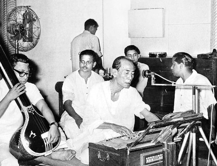 RD Burman Music Secret: जब आरडी बर्मन ने छत पर डलने वाली शीट से पैदा की बिजली कड़कने की आवाज, राजेश खन्ना के 52 साल पुराने गाने का दिलचस्प किस्सा