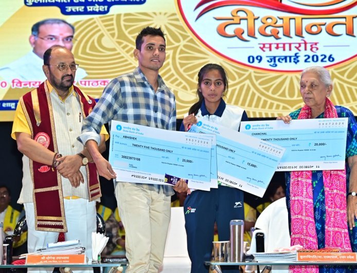 कानपुर सीएसजेएमयू का 41वां दीक्षांत समारोह: राज्यपाल आनंदीबेन पटेल ने बांटी डिग्रियां, बेटियों ने जीते सबसे ज्यादा मेडल