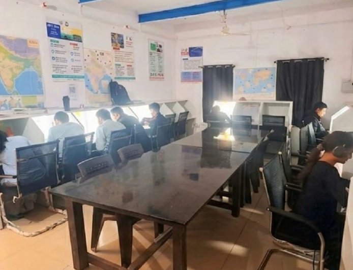 योगी सरकार का मेगा प्लान: गांवों में 20 हजार डिजिटल सामग्री से होगी प्रतियोगी परीक्षाओं की तैयारी