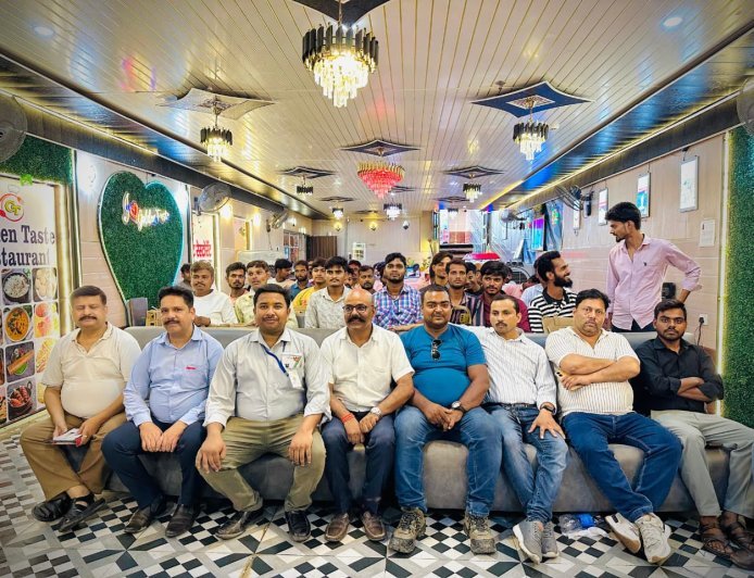 Hardoi News: संडीला में सुप्रीम इंडस्ट्रीज की तकनीकी कार्यशाला, प्लंबरों को मिले आधुनिक प्लंबिंग के टिप्स