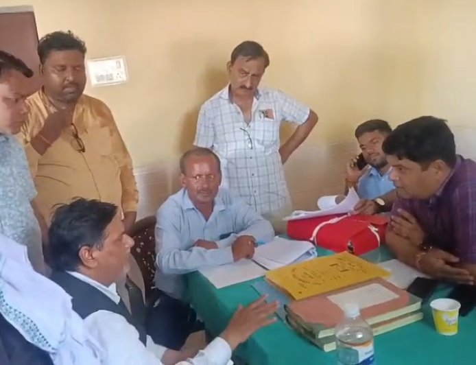 Sambhal: 35 बीघा जमीन पर बवाल- हाईकोर्ट के आदेश पर शुरू हुई पैमाइश, मालिकाना हक और अतिक्रमण को लेकर आमने-सामने आए दोनों पक्ष