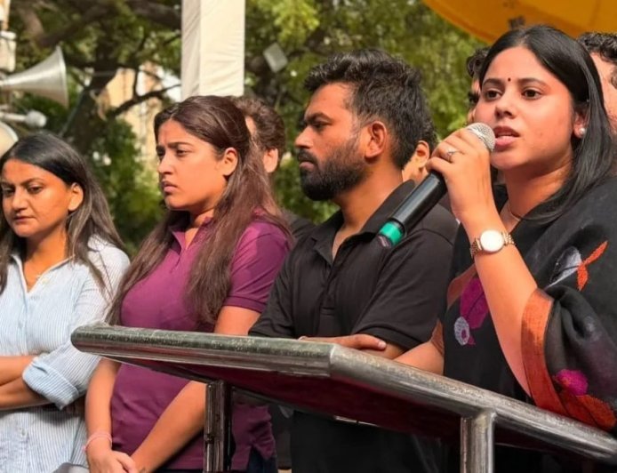 Priya Saroj CJP Protest: सीजेपी के प्रदर्शन में शामिल हुईं सपा सांसद प्रिया सरोज, प्रदर्शनकारियों की मांगों का किया पुरजोर समर्थन