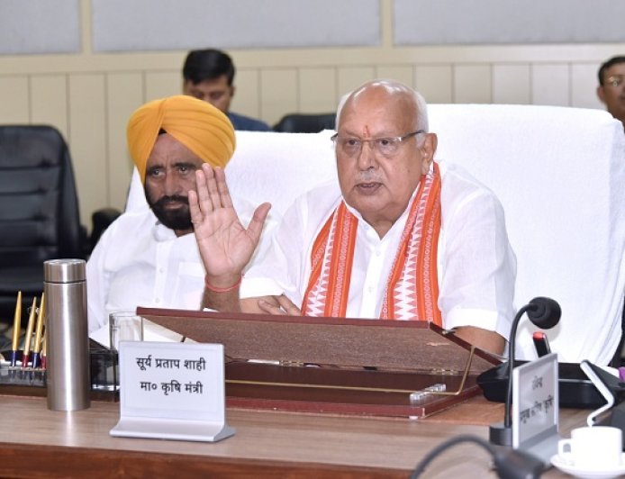 कृषकों की समृद्धि और खुशहाली योगी सरकार की सर्वोच्च प्राथमिकता : कृषि मंत्री सूर्य प्रताप शाही  