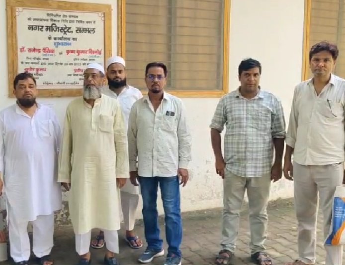 Sambhal: 35 बीघा ज़मीन पर फिर छिड़ा संग्राम! एक पक्ष ने दिखाया हाईकोर्ट का स्टे, दूसरे ने बताया कागज़ फर्जी
