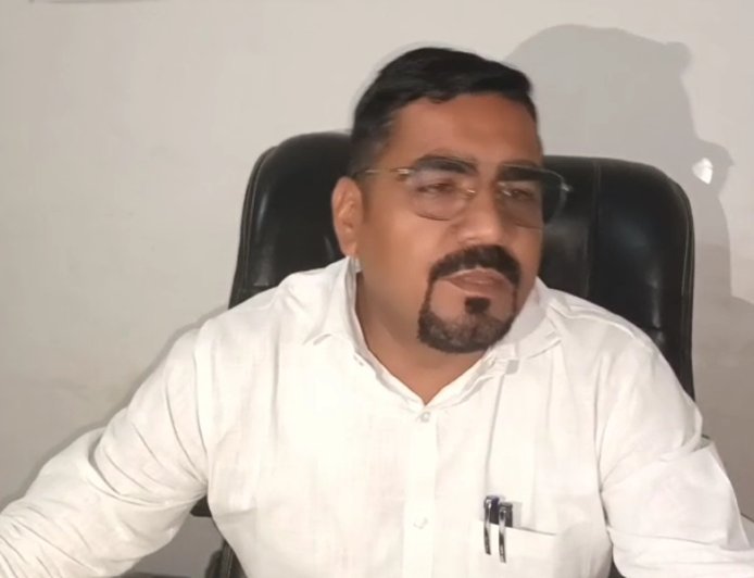प्रशासन की 'दोहरी नीति' पर सवाल: अमित उठवाल बोले- गरीबों के घर पर बुलडोजर, आचार्य की अवैध संपत्ति पर चुप्पी क्यों? उच्च स्तरीय जांच की मांग