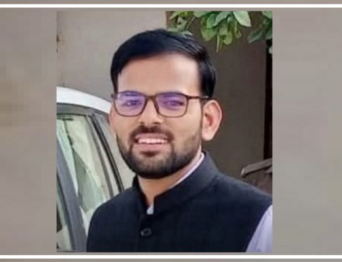 Hathras: शिव प्रकाश यादव ने संभाली सासनी एसडीएम की कमान