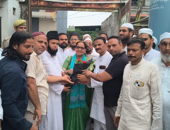 देवबंद पहुंची राष्ट्रीय अल्पसंख्यक आयोग की उपाध्यक्ष डॉ. मुनव्वरी बेगम का स्वागत