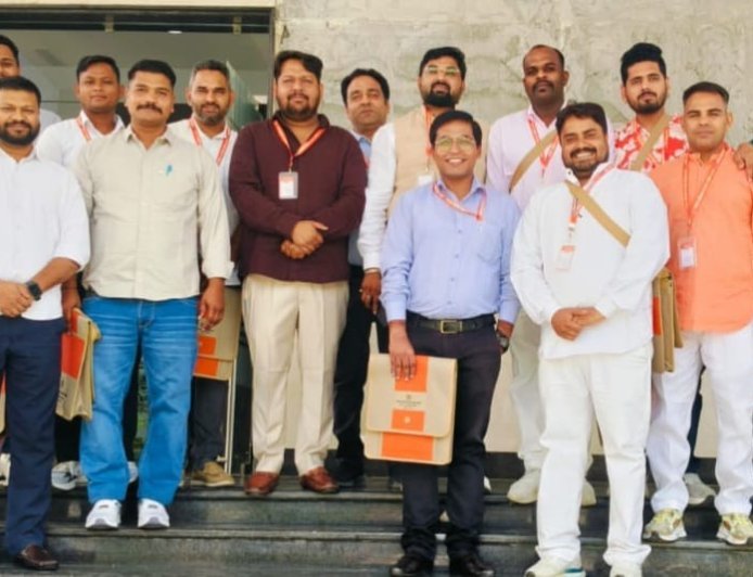 Bazpur: बाजपुर के सभासदों ने लखनऊ में स्वच्छता एवं स्मार्ट सिटी माॅडल का अध्ययन किया