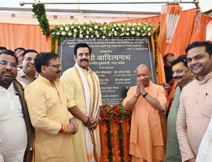 Gorakhpur: आस्था पर प्रहार करने वाले अब आस्थावान बनने का ठेका ले रहे हैं: गोरखपुर से सीएम योगी का विपक्ष पर बड़ा हमला