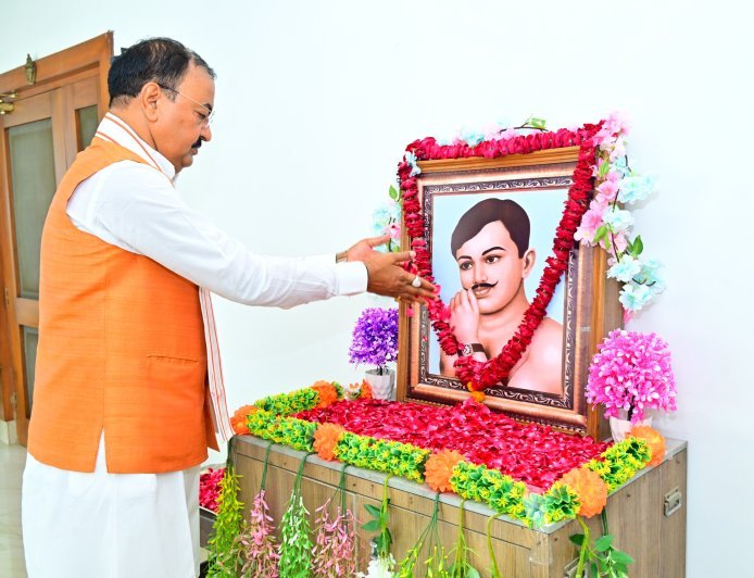 चंद्रशेखर आजाद की जयंती पर केशव प्रसाद मौर्य ने अर्पित की श्रद्धांजलि: कहा- अमर क्रांतिकारी का त्याग युवाओं को हमेशा देगा प्रेरणा