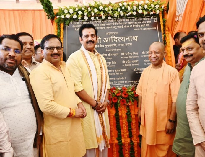 गोरखपुर को मिली 1753 करोड़ की सौगात: मुख्यमंत्री योगी आदित्यनाथ ने 12 दिनों में दिए विकास के कई बड़े प्रोजेक्ट, सिक्सलेन फ्लाईओवर चालू