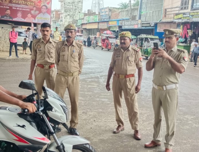 Hardoi: संडीला में यातायात पुलिस का अभियान, 43 वाहनों के चालान, 9 वाहन सीज