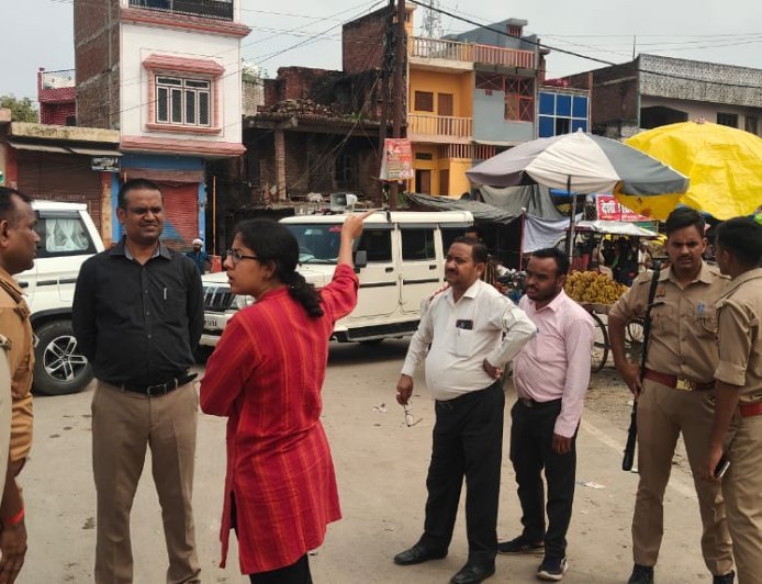 Hardoi: कांवड़ यात्रा की तैयारियों का एसडीएम ने लिया जायजा, अधिकारियों को दिए आवश्यक निर्देश