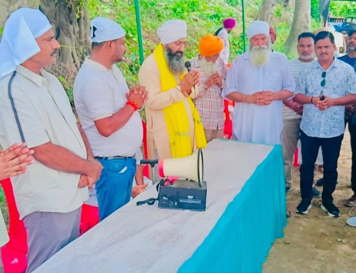 Bazpur News: बेरिया दौलत में वर्षों पुरानी श्मशान घाट की मांग हुई पूरी, भूमि पूजन के साथ निर्माण शुरू