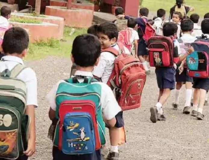 UP Education News: यूपी के प्राथमिक स्कूलों में चलेगा कैच-अप शिक्षण अभियान, बच्चों का पढ़ाई का स्तर सुधारने की तैयारी
