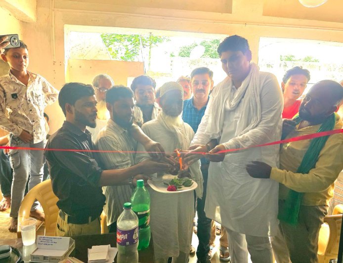 संडीला के तकिया मंगरा चौराहे पर नासिर पॉली क्लीनिक का हुआ शुभारंभ, बेहतर स्वास्थ्य सुविधाओं की शुरुआत