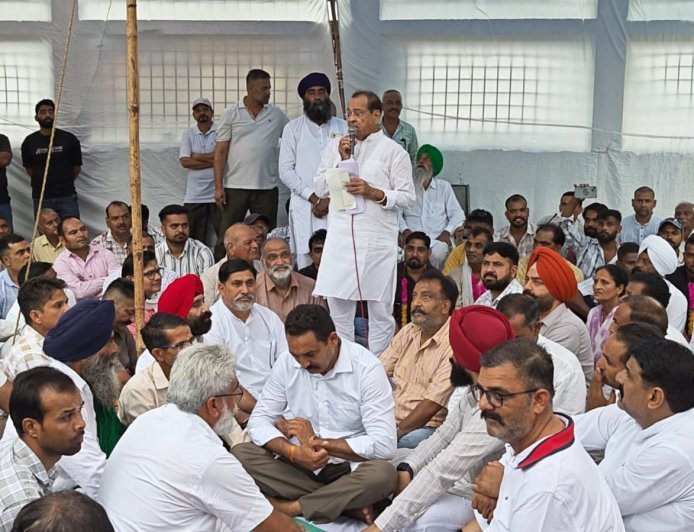 Bazpur: नेता प्रतिपक्ष व क्षेत्रीय विधायक यशपाल आर्य बोले.. भ्रष्टाचारियों को संरक्षण दे रही है भाजपा सरकार