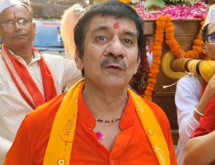 Sambhal: गुरु पूर्णिमा पर श्री साईं मंदिर में उमड़ा आस्था का सैलाब, पालकी यात्रा में गूंजे जयकारे