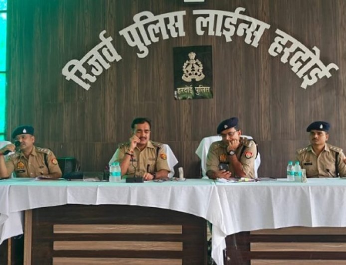 Hardoi: कांवड़ यात्रा को शांतिपूर्ण व सुरक्षित संपन्न कराने के लिए अपर पुलिस अधीक्षक ने दिए निर्देश