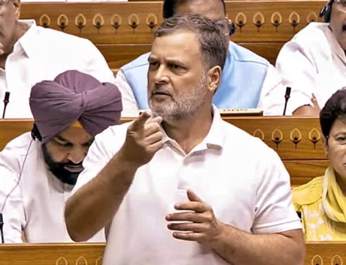 Rahul Gandhi Statement on RSS: शिक्षा व्यवस्था से RSS को बाहर निकाला जाए, संसद में राहुल गांधी का बड़ा हमला